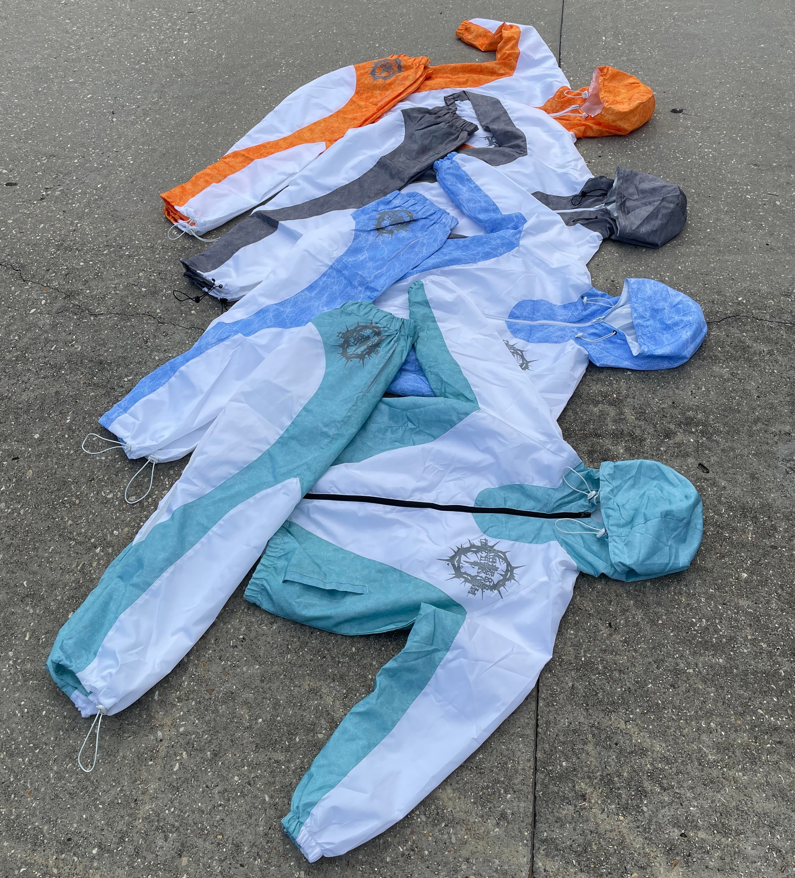 Highest crowned windbreaker set