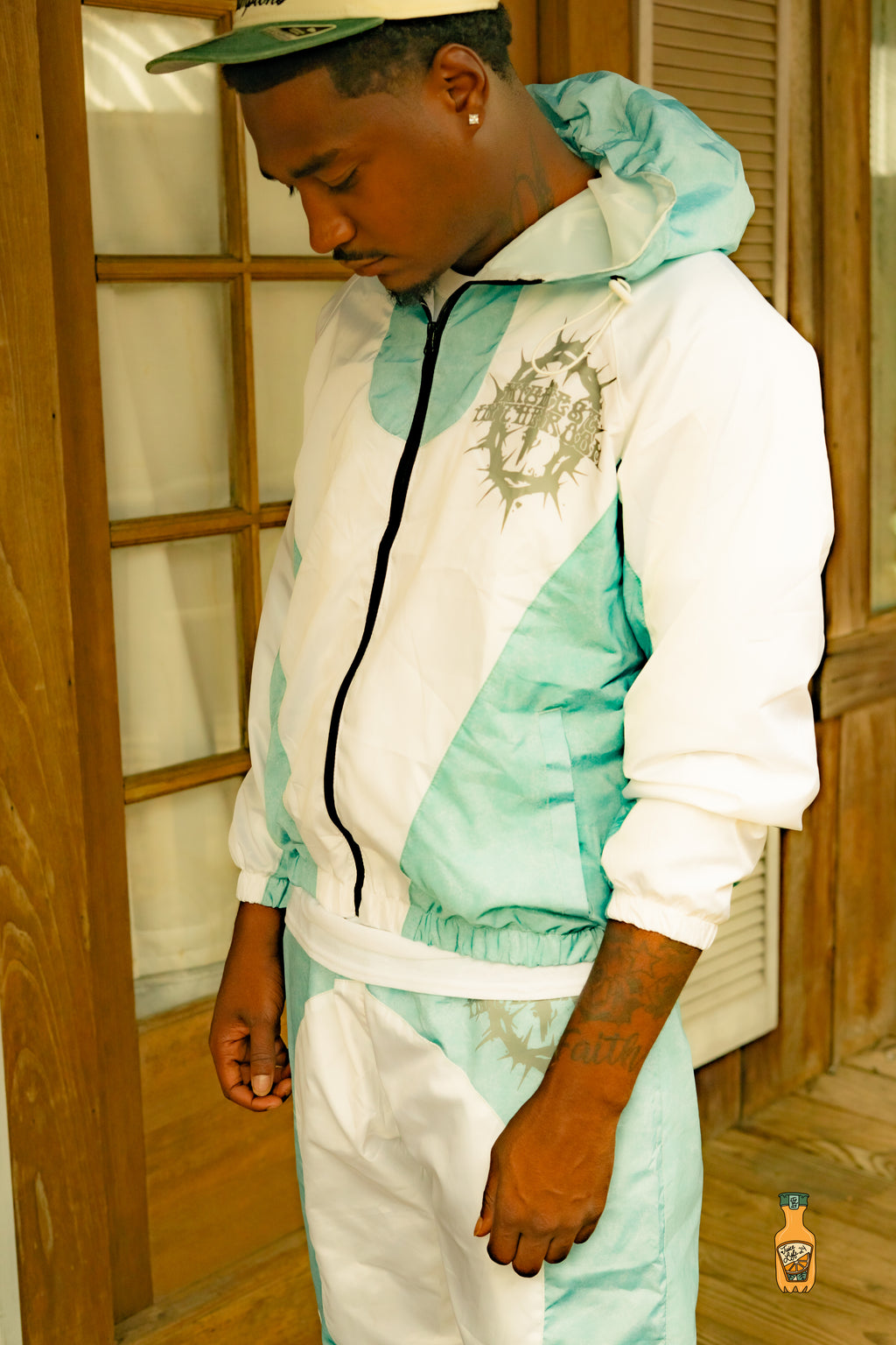 Highest crowned windbreaker set